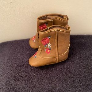 Cowboy boots floral